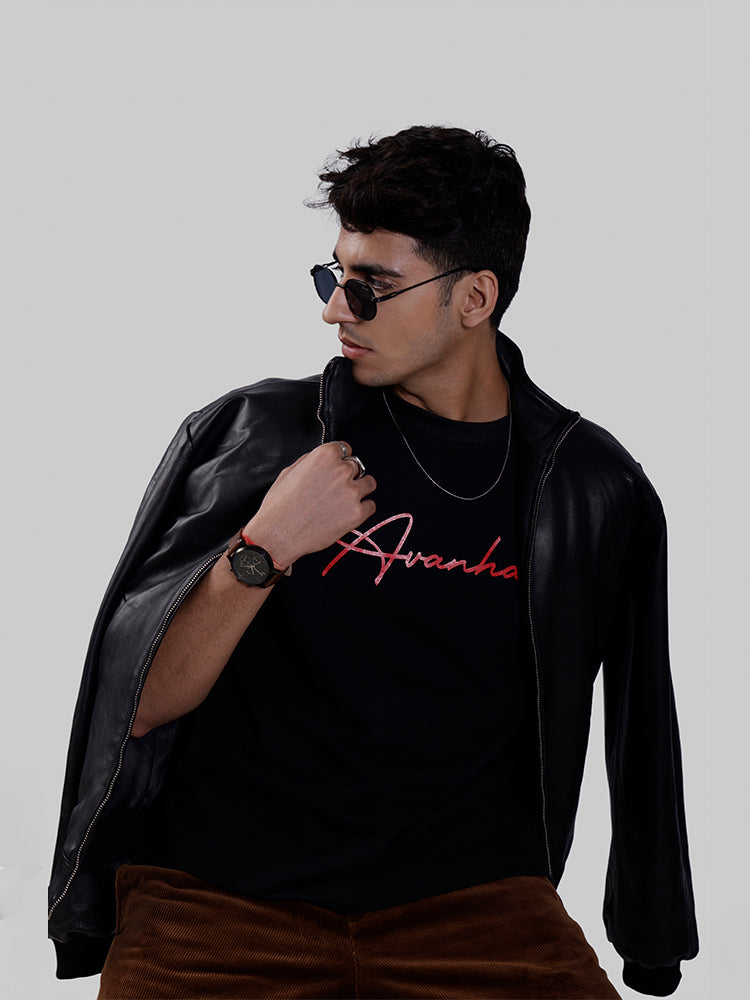 Black Avanhal  T-Shirt