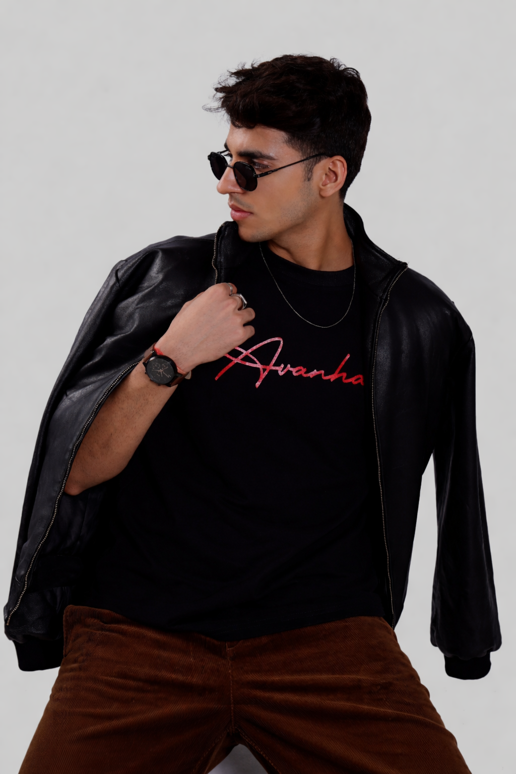 Black Avanhal  T-Shirt